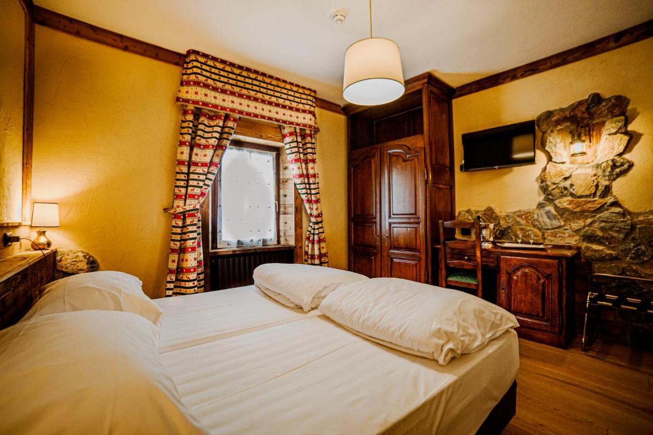 Hotel Jumeaux بيريوِل تْشيرفينيا المظهر الخارجي الصورة
