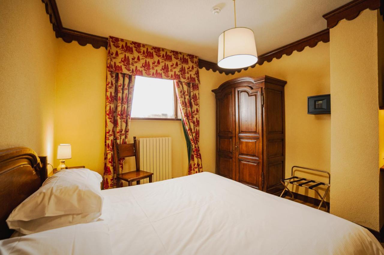 Hotel Jumeaux بيريوِل تْشيرفينيا المظهر الخارجي الصورة