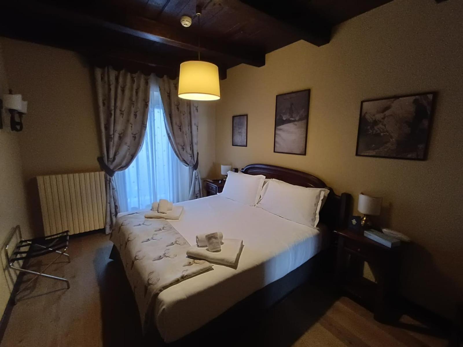Hotel Jumeaux بيريوِل تْشيرفينيا المظهر الخارجي الصورة