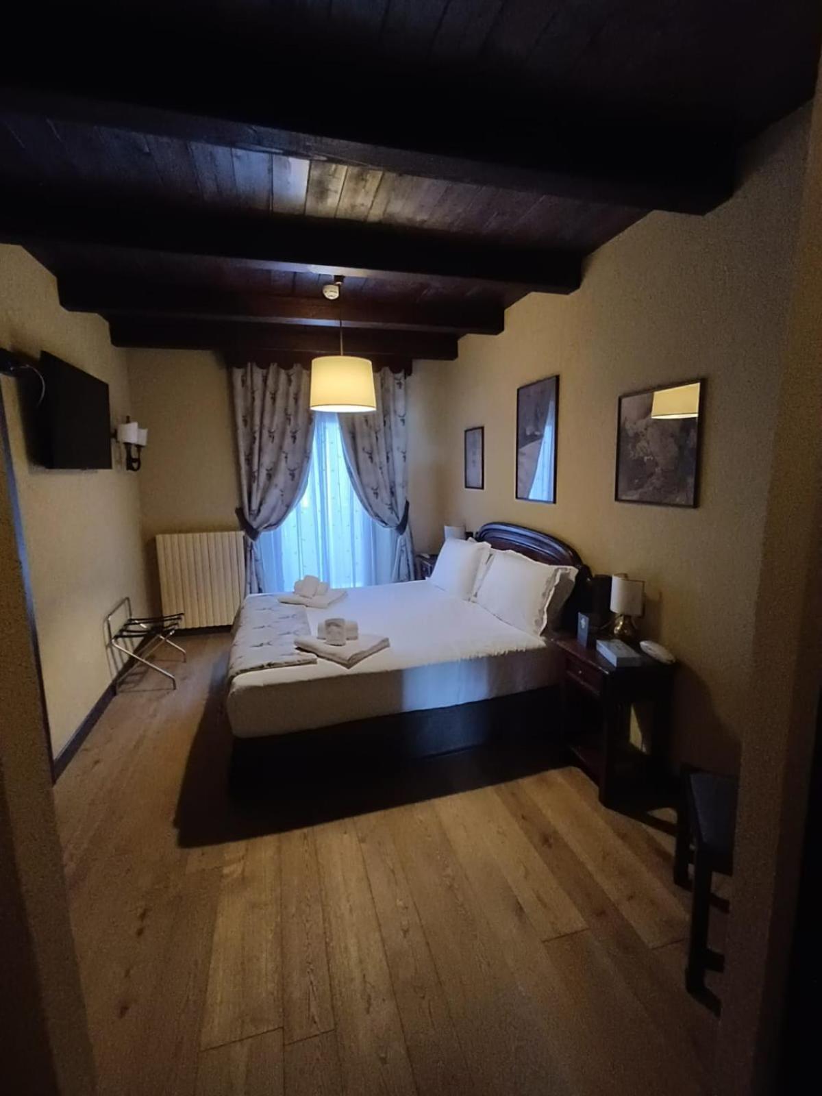 Hotel Jumeaux بيريوِل تْشيرفينيا المظهر الخارجي الصورة