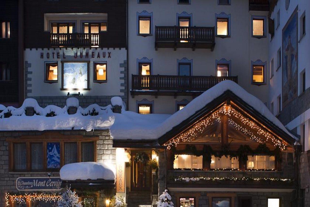 Hotel Jumeaux بيريوِل تْشيرفينيا المظهر الخارجي الصورة