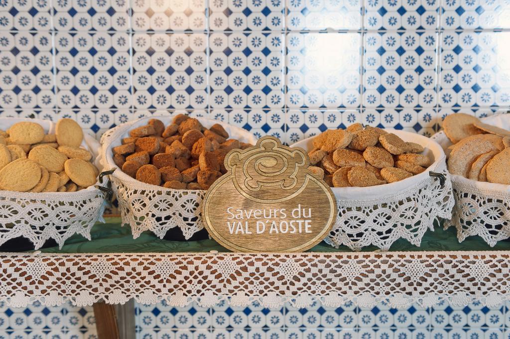Hotel Jumeaux بيريوِل تْشيرفينيا المظهر الخارجي الصورة